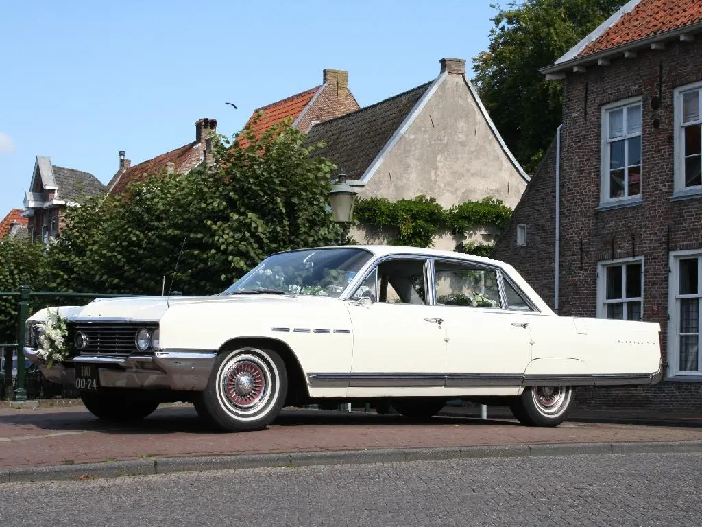 Buick Electra 225