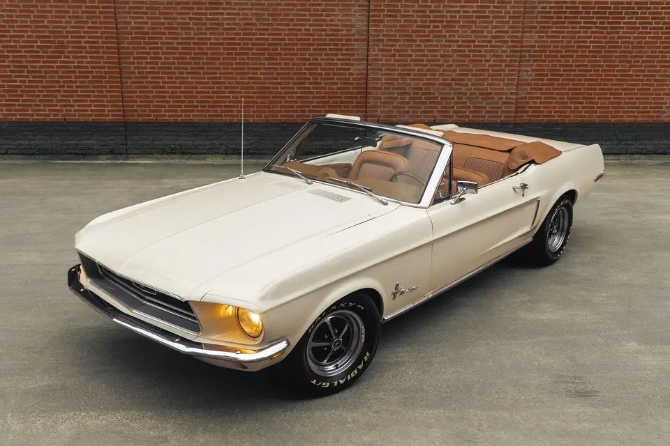 Wedding car trends 2027: classic, silver and electric