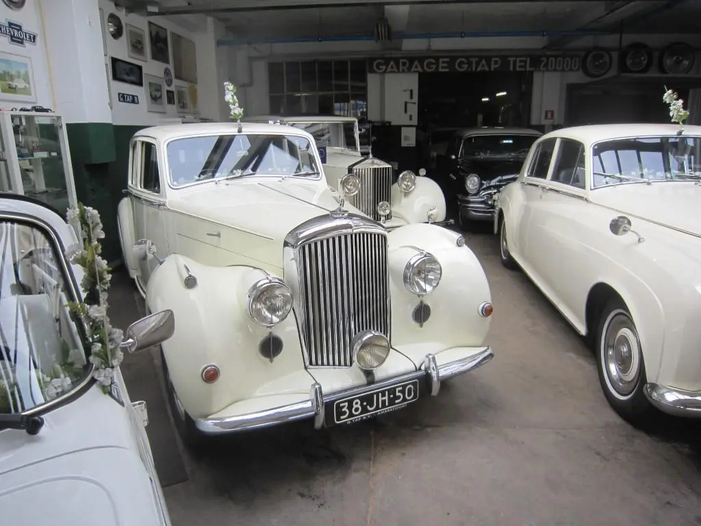 Bentley MK VI 1953
