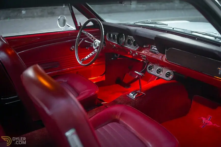 Ford Mustang 1966 Wit&Rood Automaat